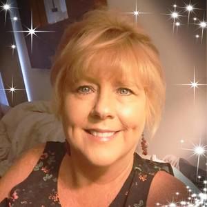 Meet your Posher, Lorrie